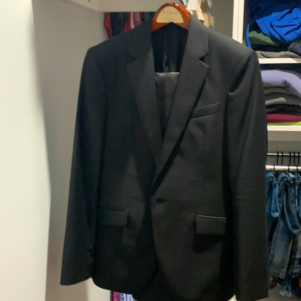 Theory tuxedo, notch lapel, 38S, 33x29